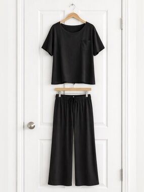 Black Women’s Pajama Set - Relaxed Short Sleeve Top & Wide Leg Pants Sz L